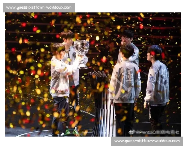 XX战队夺冠，LPL总决赛精彩瞬间集锦，全程高能！